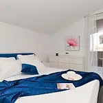 New 1st Floor In Appartement *