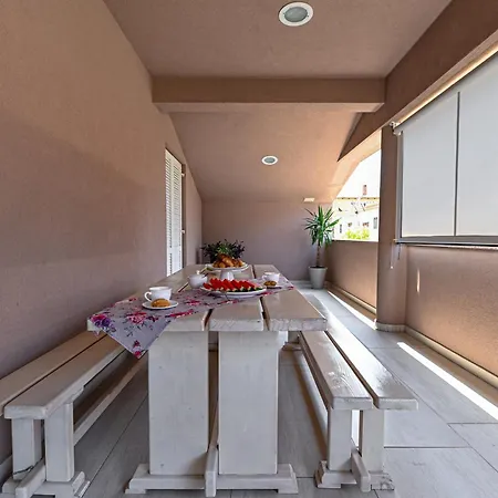 New 1st Floor In זאדאר