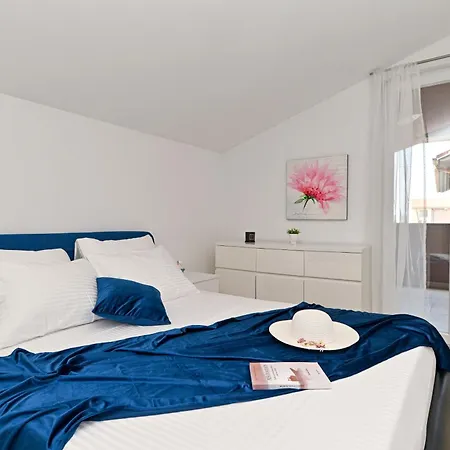 New 1st Floor In דירה *