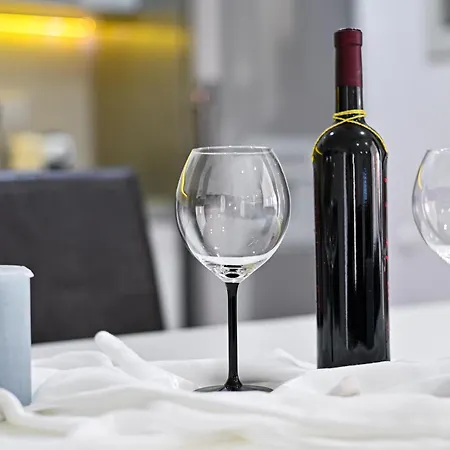 דירה New 1st Floor In *