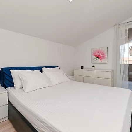 New 1st Floor In דירה זאדאר