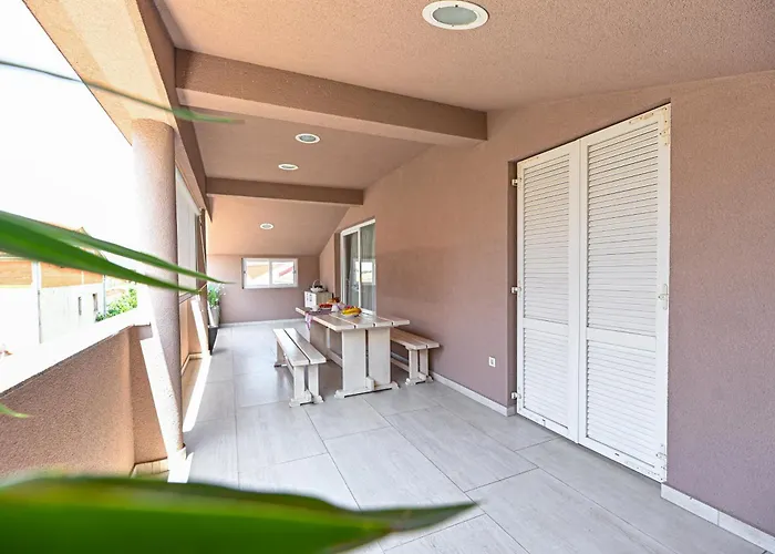 Appartement New 1st Floor In *