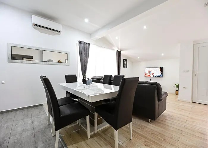 Appartement New 1st Floor In *